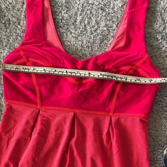 Lululemon tank top size 4 - Picture 4 of 6